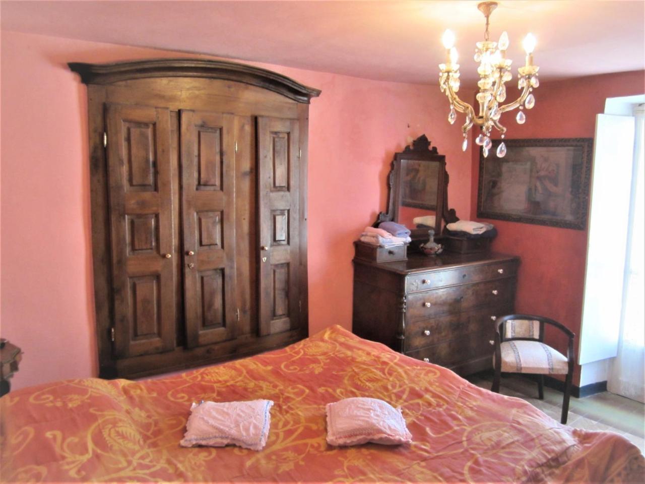 B&B I Colori Dell'Arcobaleno Belvedere Langhe Экстерьер фото